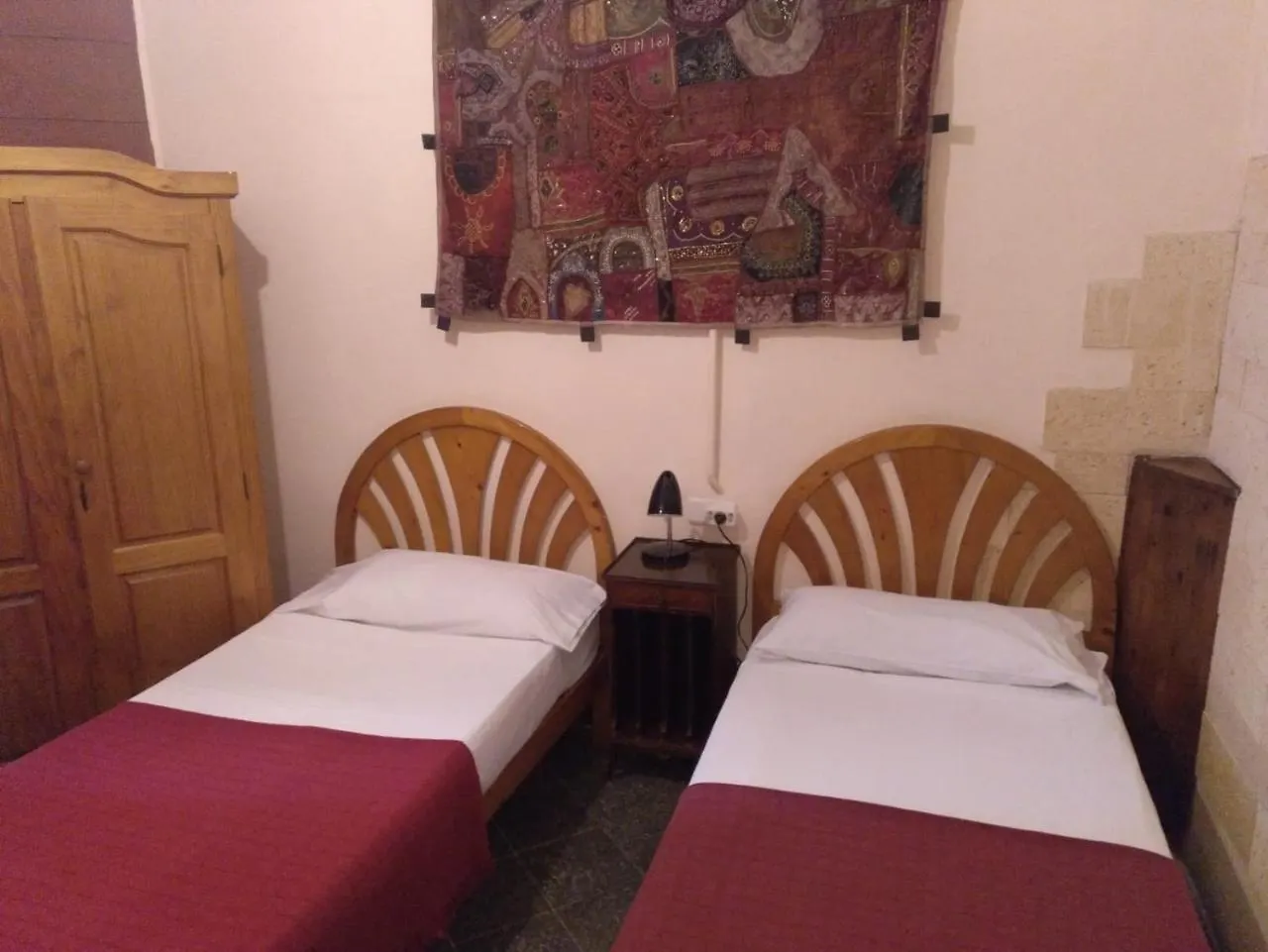 Oda ve Kahvaltı Hostal Corona Palma de Mallorca